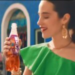 El día que Ximena Sariñana bebió el refresco Mexicana | VIDEO Foto: Youtube